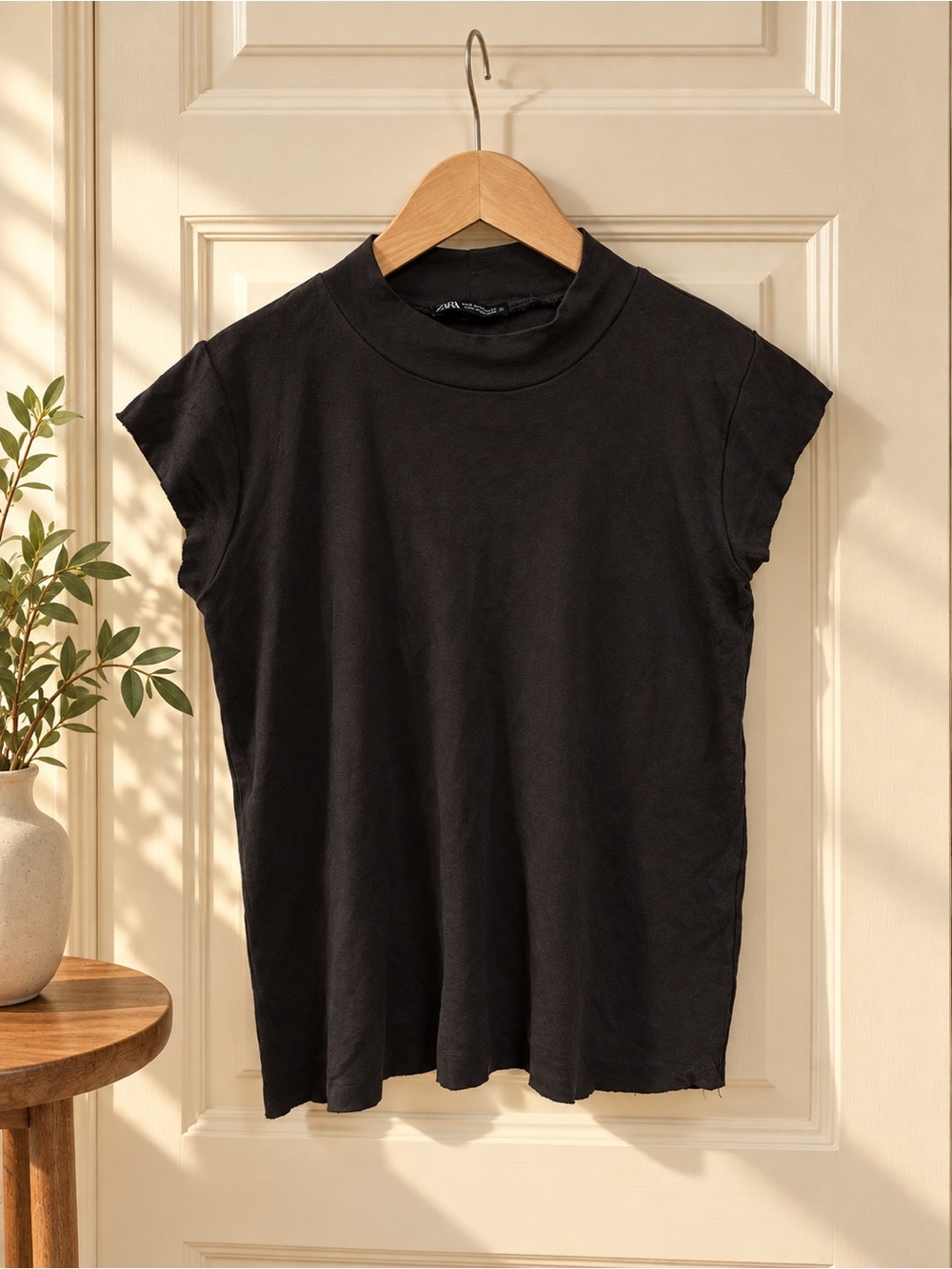 Zara Classic Black Cap-Sleeve Women's Top